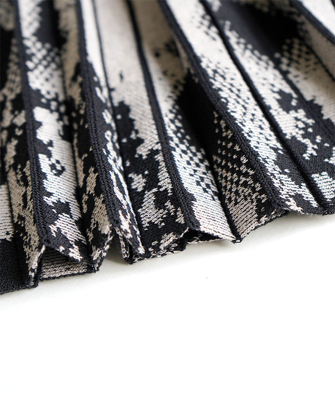 Jacquard knit long skirt