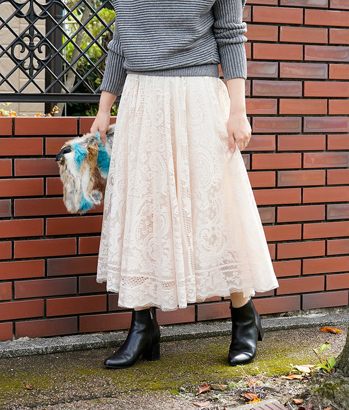 Antique lace long skirt