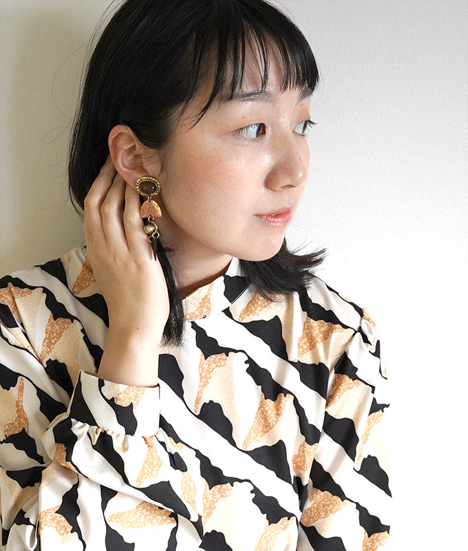 Brown marble earring
