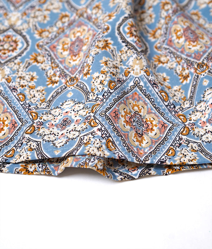 Arabesque pattern balloon sleeve dress