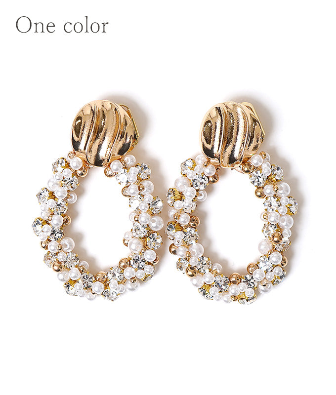 Circle pearl ear clips