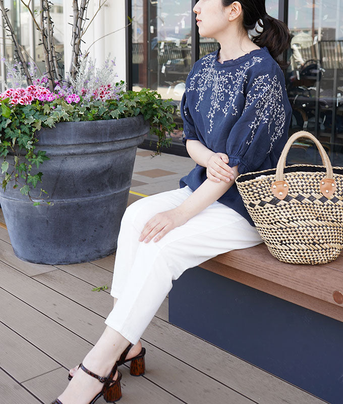 Ivy embroidary linen blouse