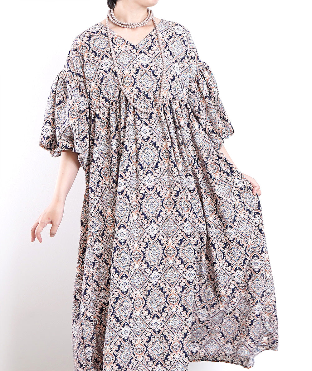 Arabesque navy balloon dress