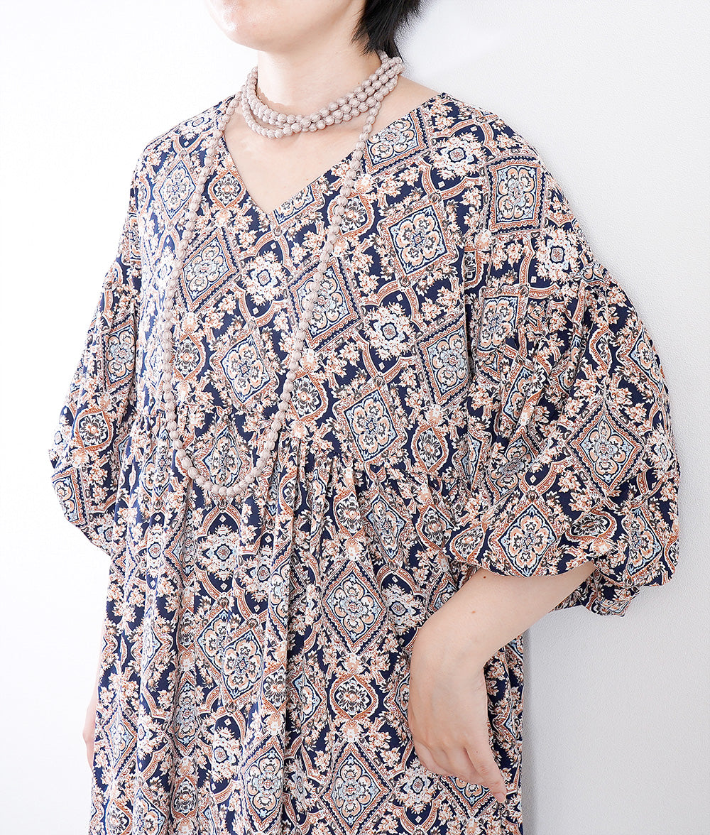 Arabesque navy balloon dress