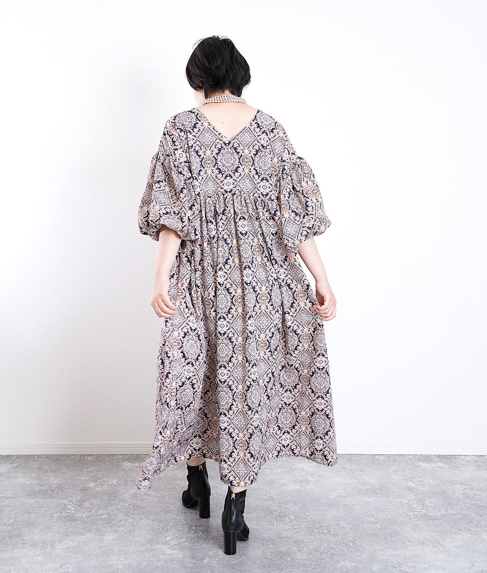 Arabesque navy balloon dress
