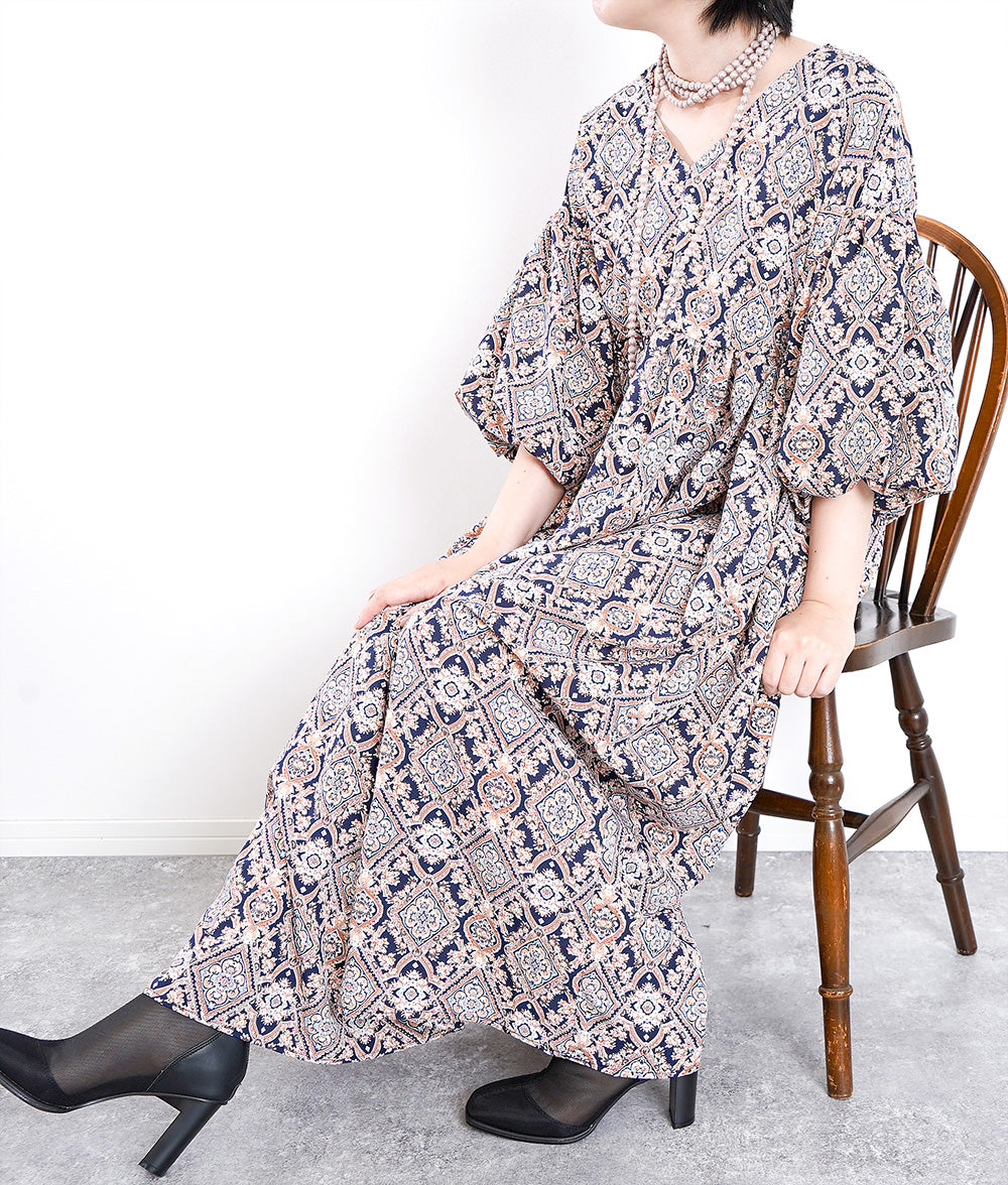 Arabesque navy balloon dress