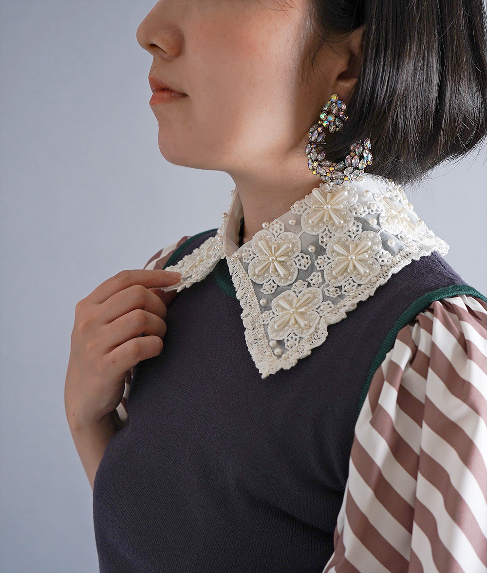 Pearl embroidary collar