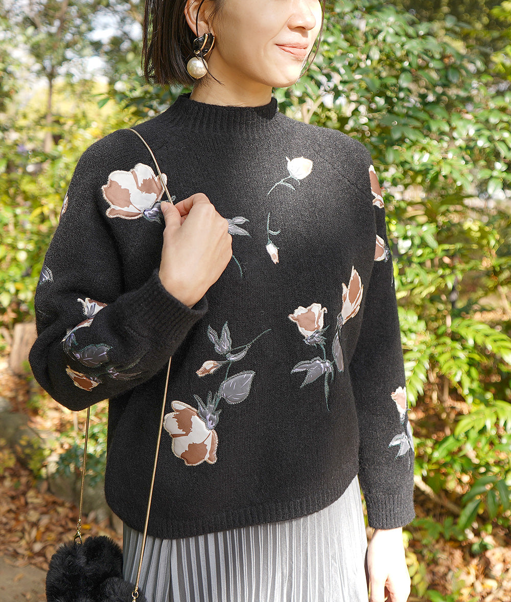 Satin flower embroidered knit