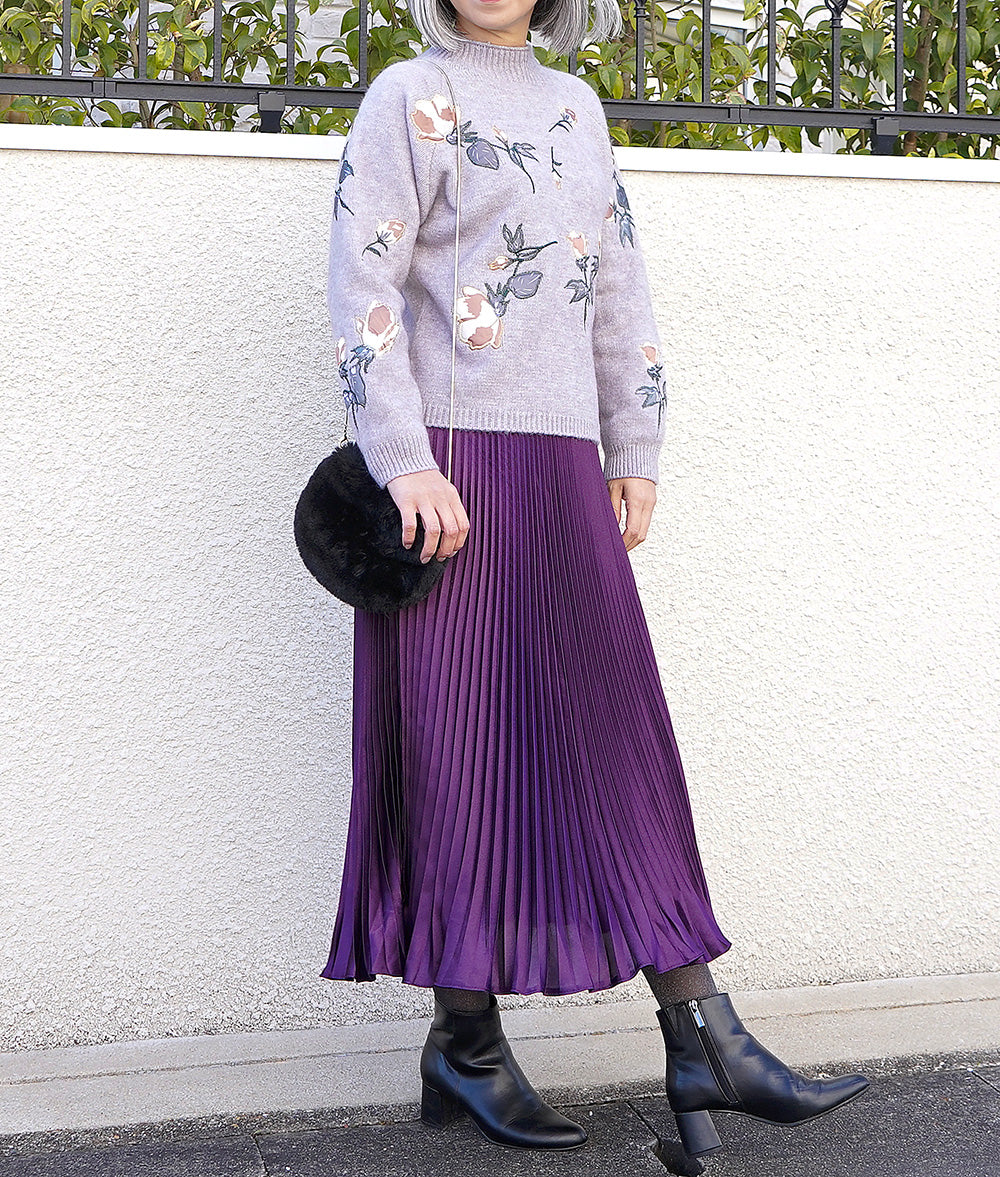 Satin flower embroidered knit