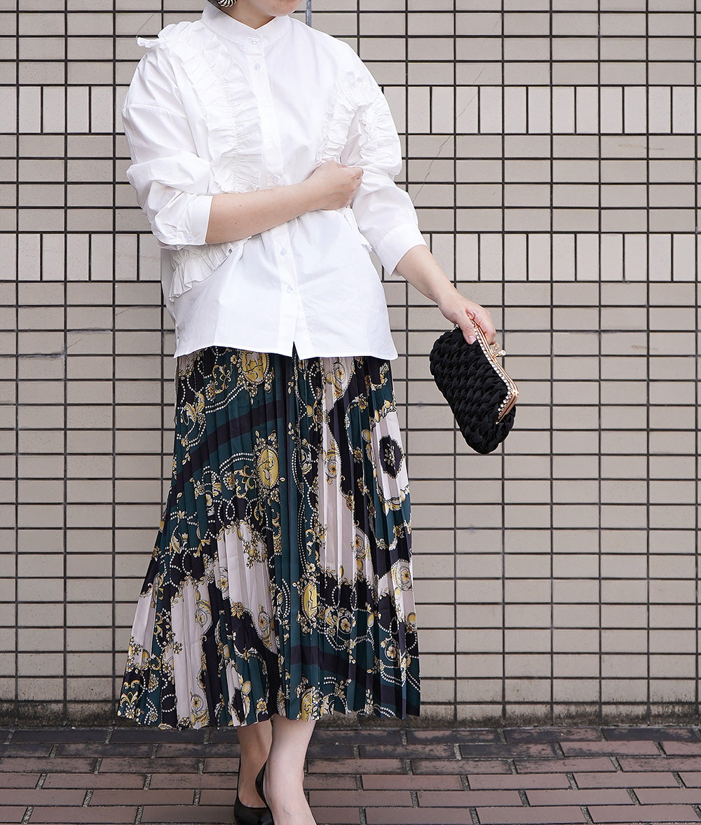 Pleated skirt like wearing a scarf