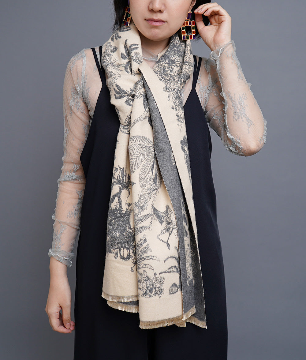 Reversible botanical stole