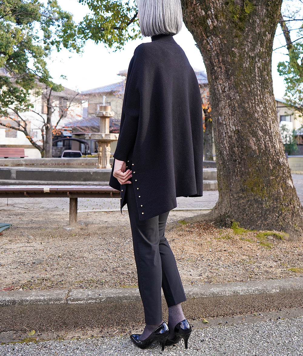 Glittering studs and crochet dolman knit