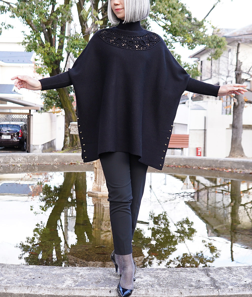 Glittering studs and crochet dolman knit