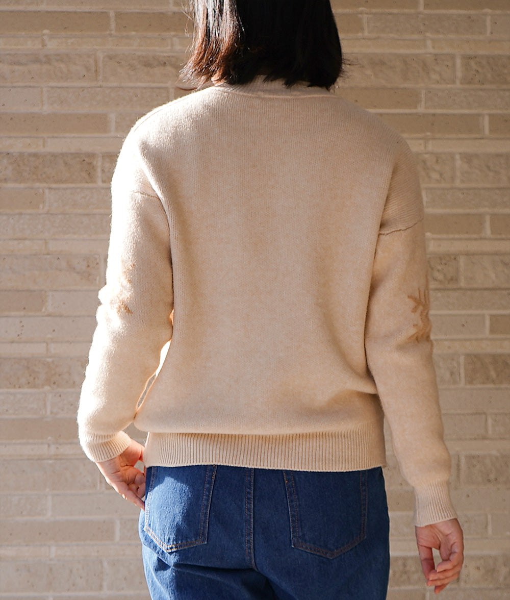 Fluffy reindeer and snowflake knit