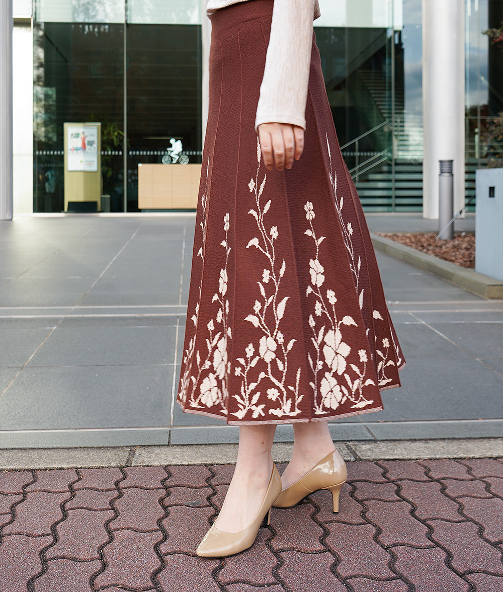 Beautiful silhouette pedicel knit skirt