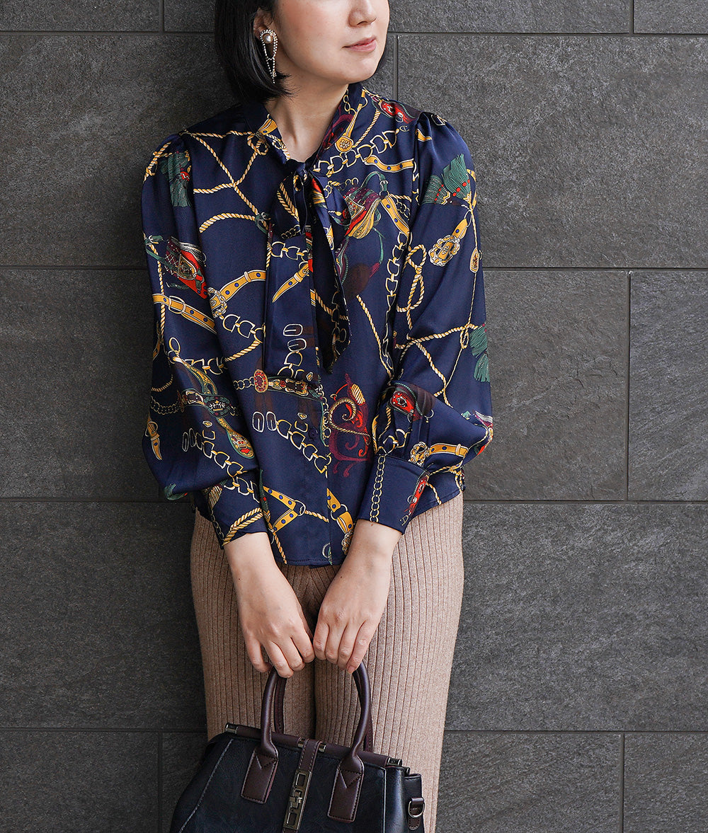 【SALE】Scarf pattern bowtie navy blouse