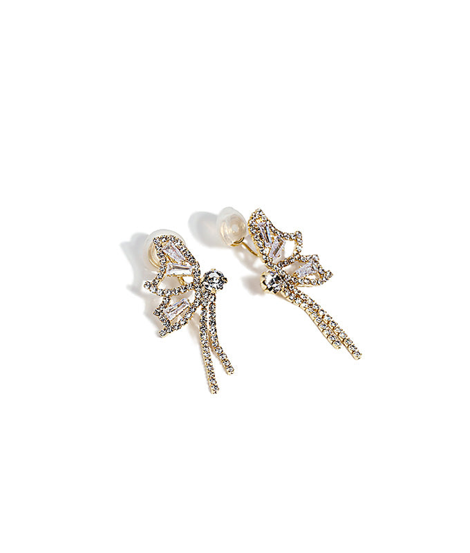Shaking butterfly earrings