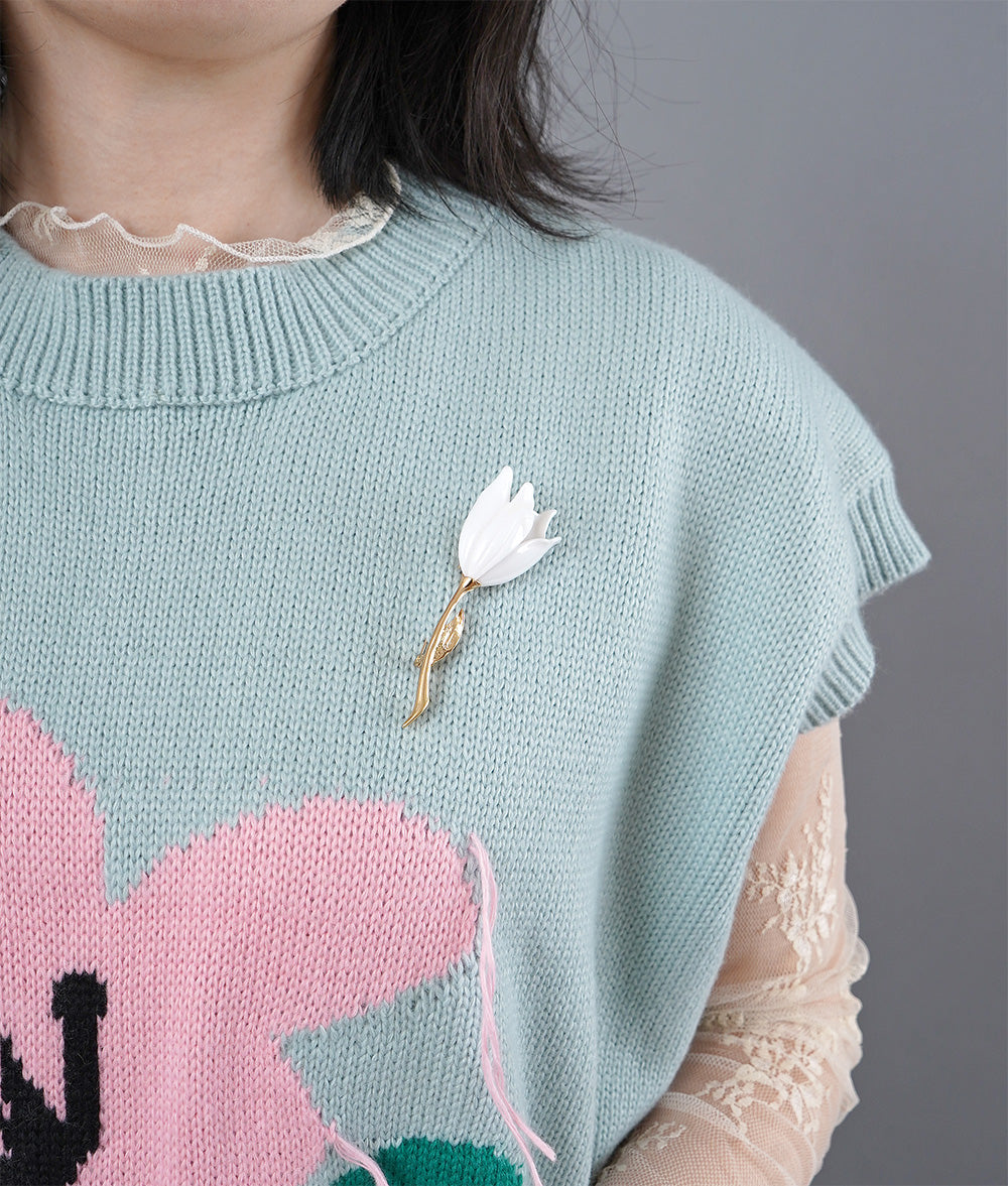Dignified white tulip brooch