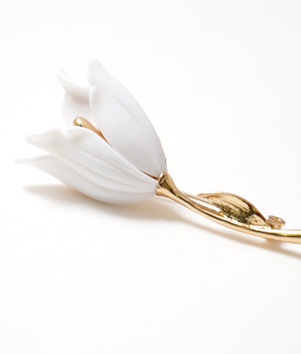 Dignified white tulip brooch