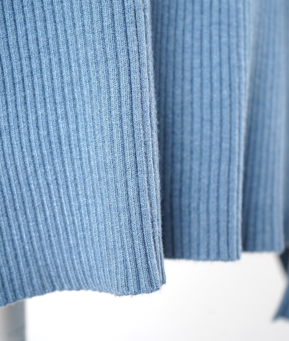 【SALE】Exquisitely balanced asymmetric knit