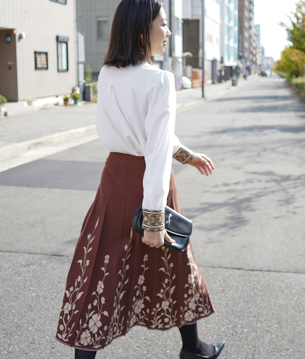 Art nouveau pattern and floral embroidery blouse