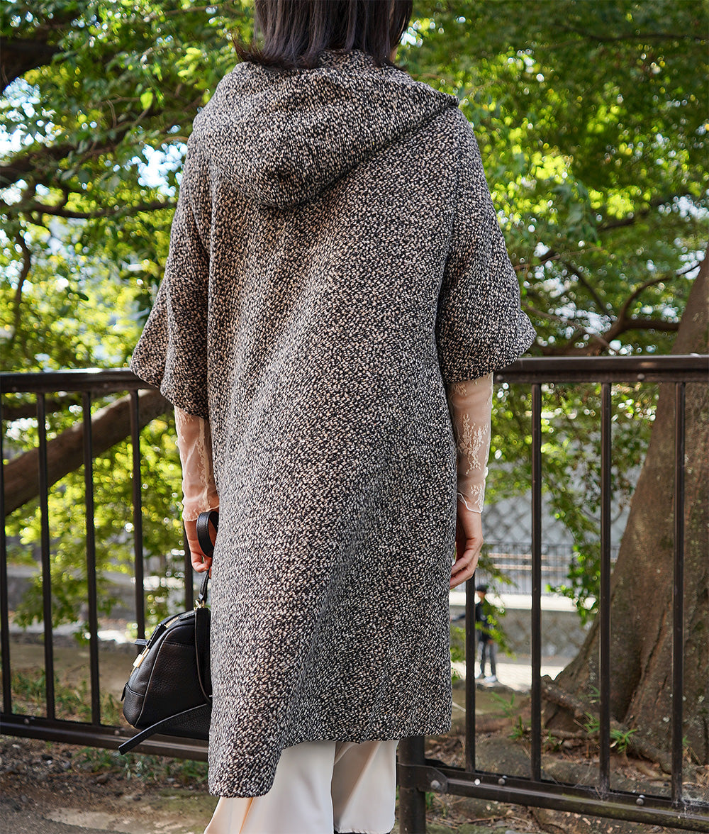 Bun button tweed hooded coat