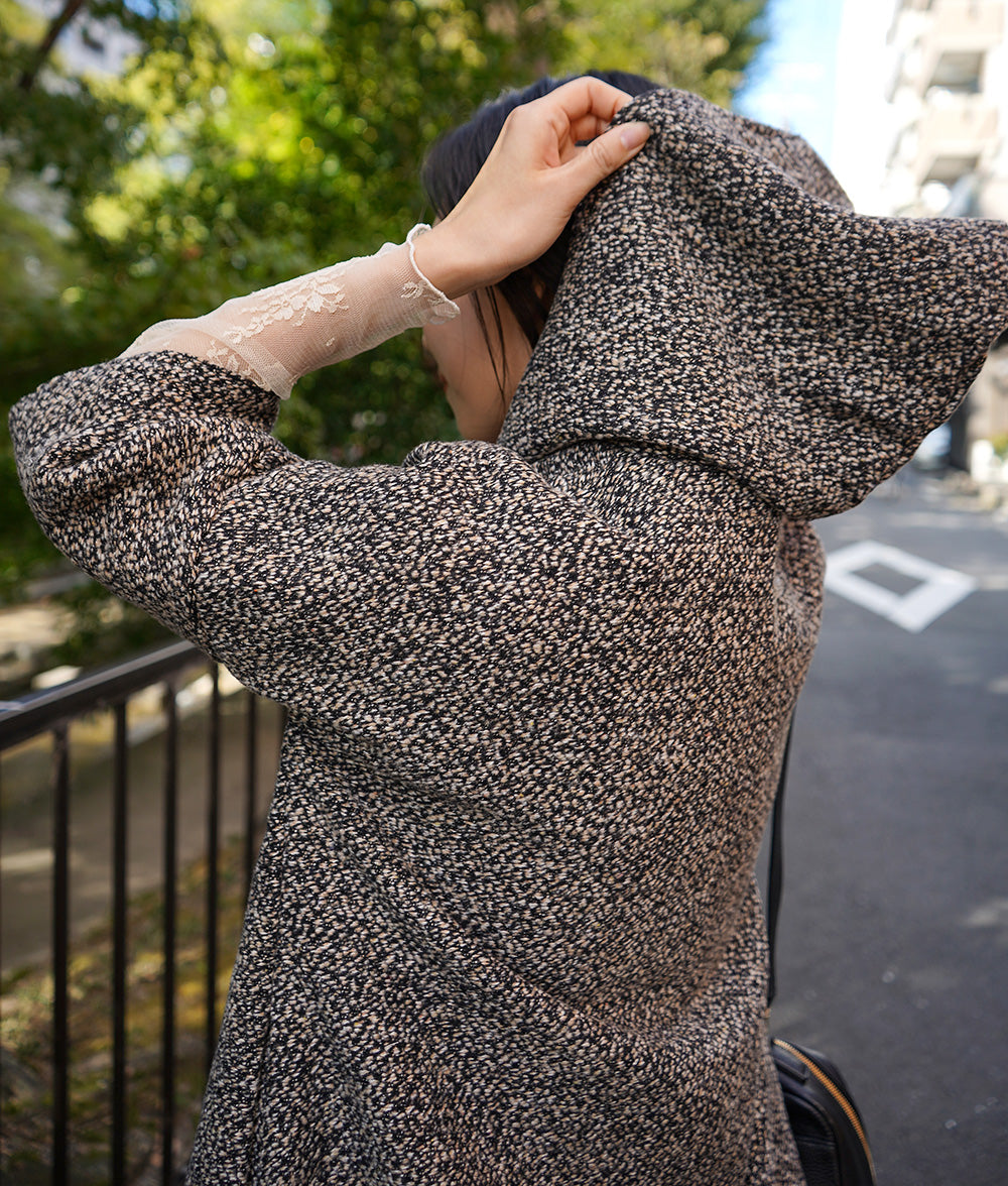 Bun button tweed hooded coat