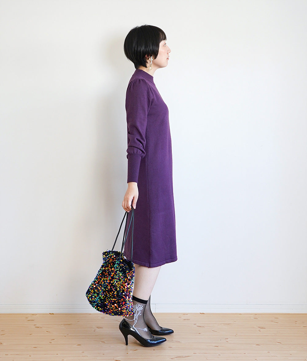 Point sleeve knit dress with belt