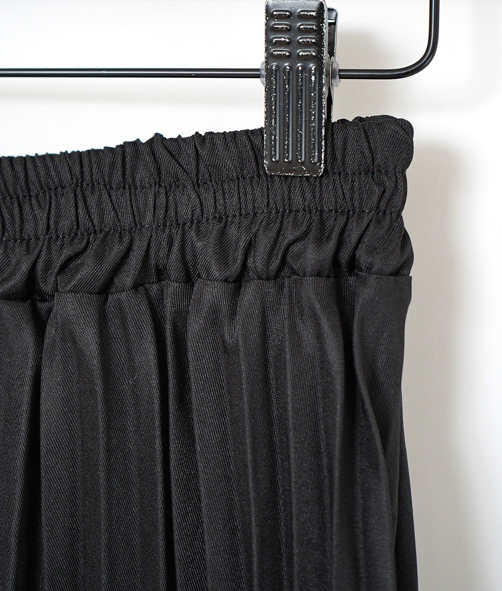【SALE】Pleated skirt with asymmetric hem