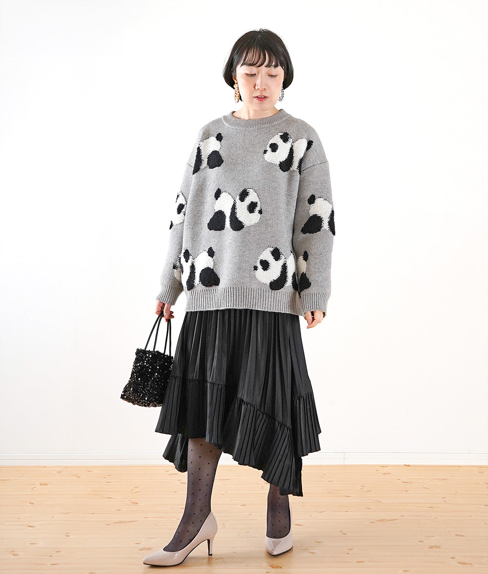 【SALE】Pleated skirt with asymmetric hem