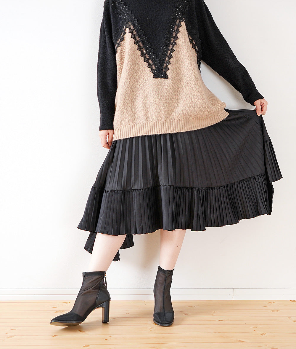 【SALE】Pleated skirt with asymmetric hem
