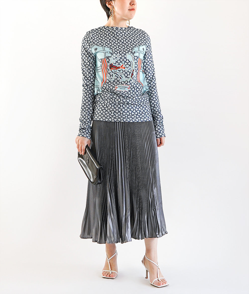 Chain and horse print top