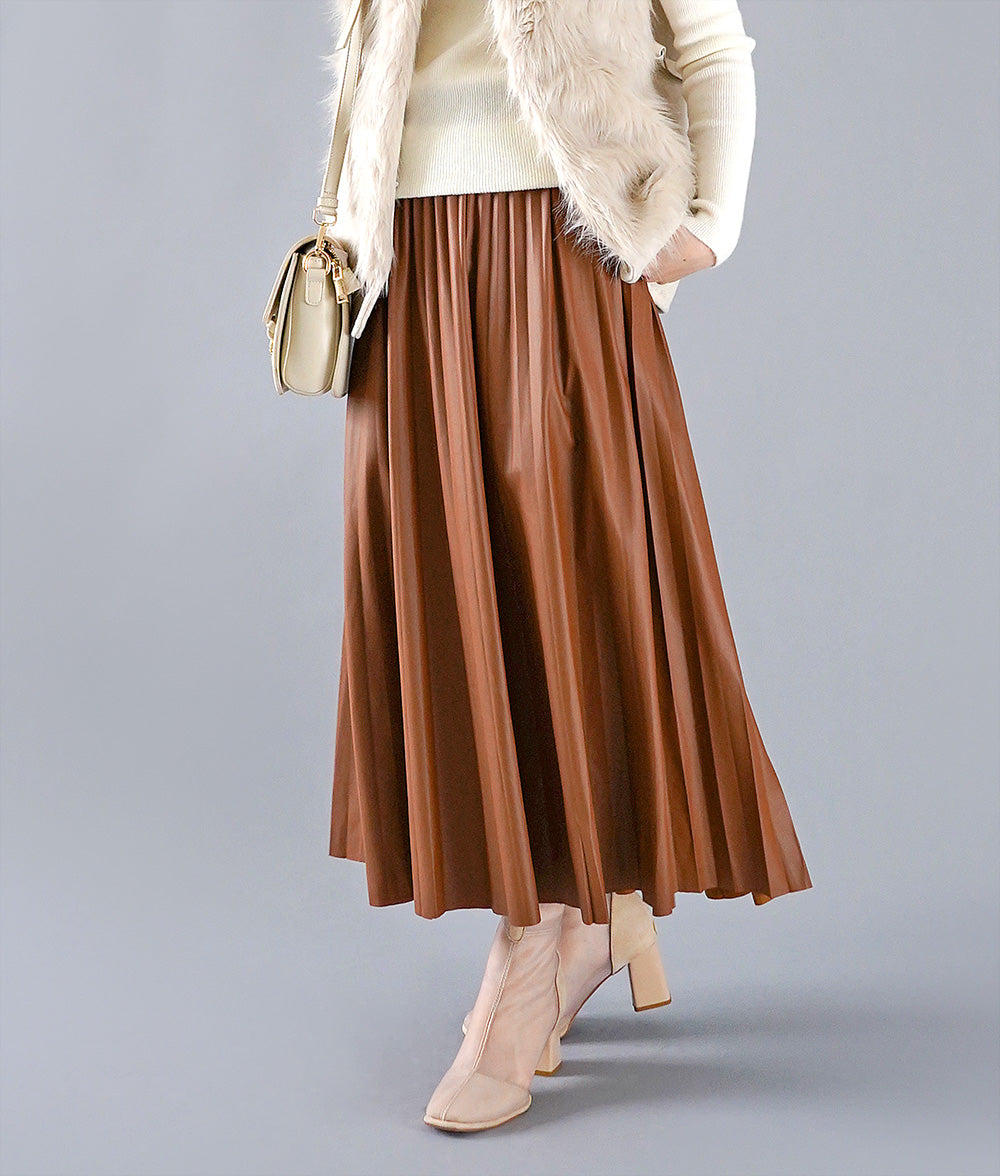 Camel colored eco-leather pleated skirt