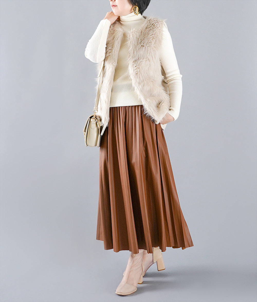 Camel colored eco-leather pleated skirt