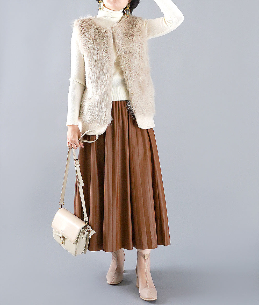 Camel colored eco-leather pleated skirt