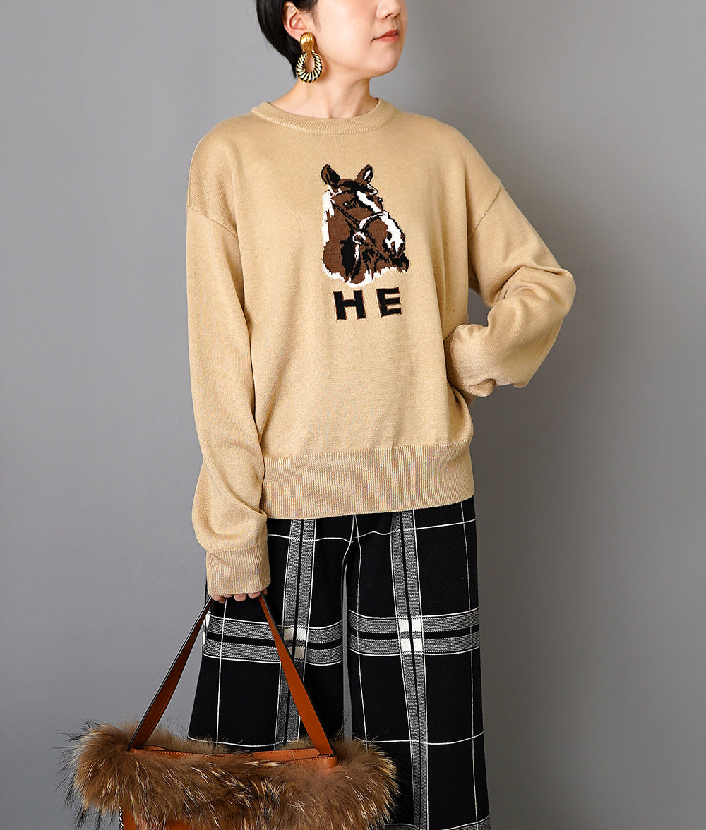Relaxed knit with a horse motif