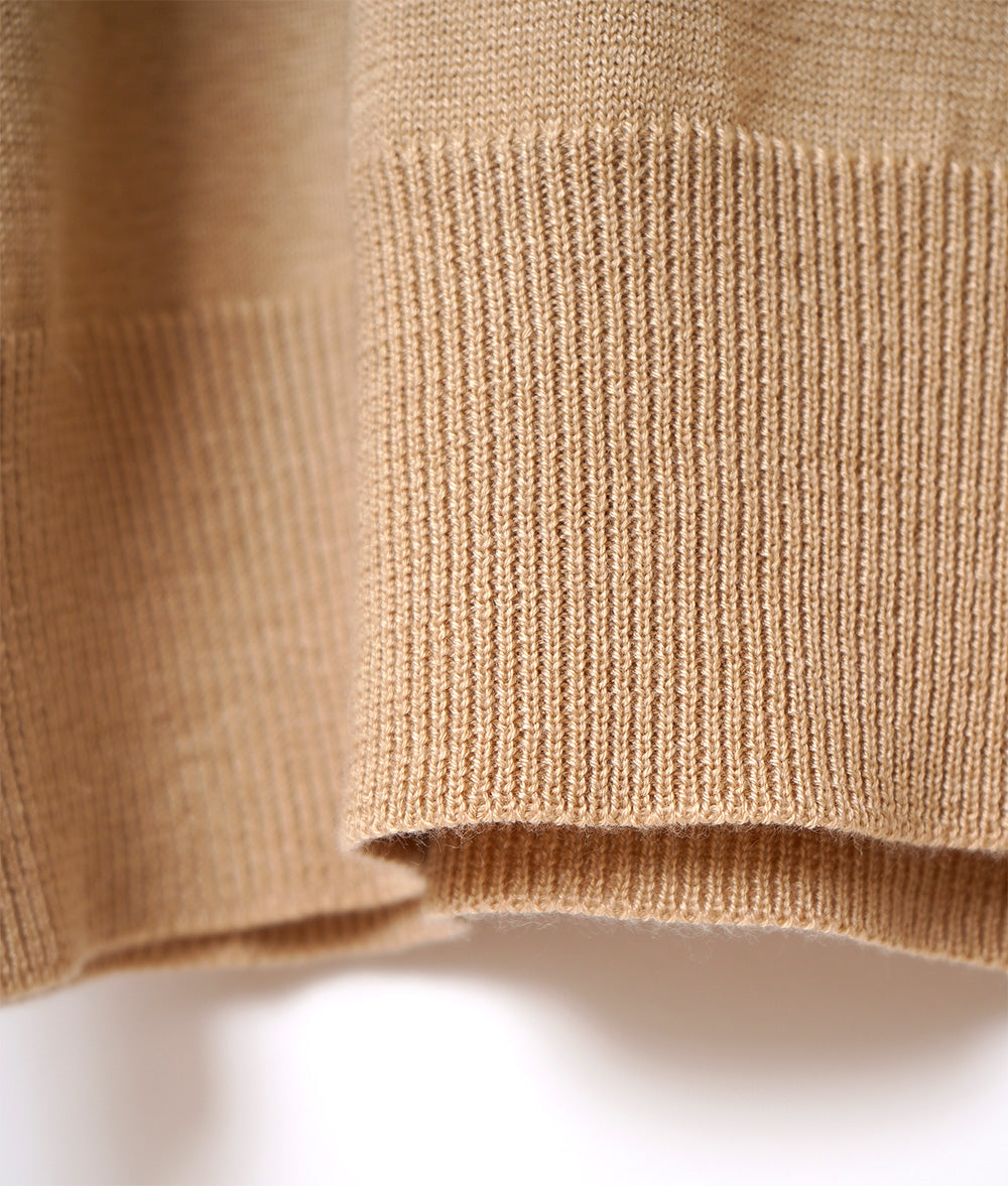 Relaxed knit with a horse motif