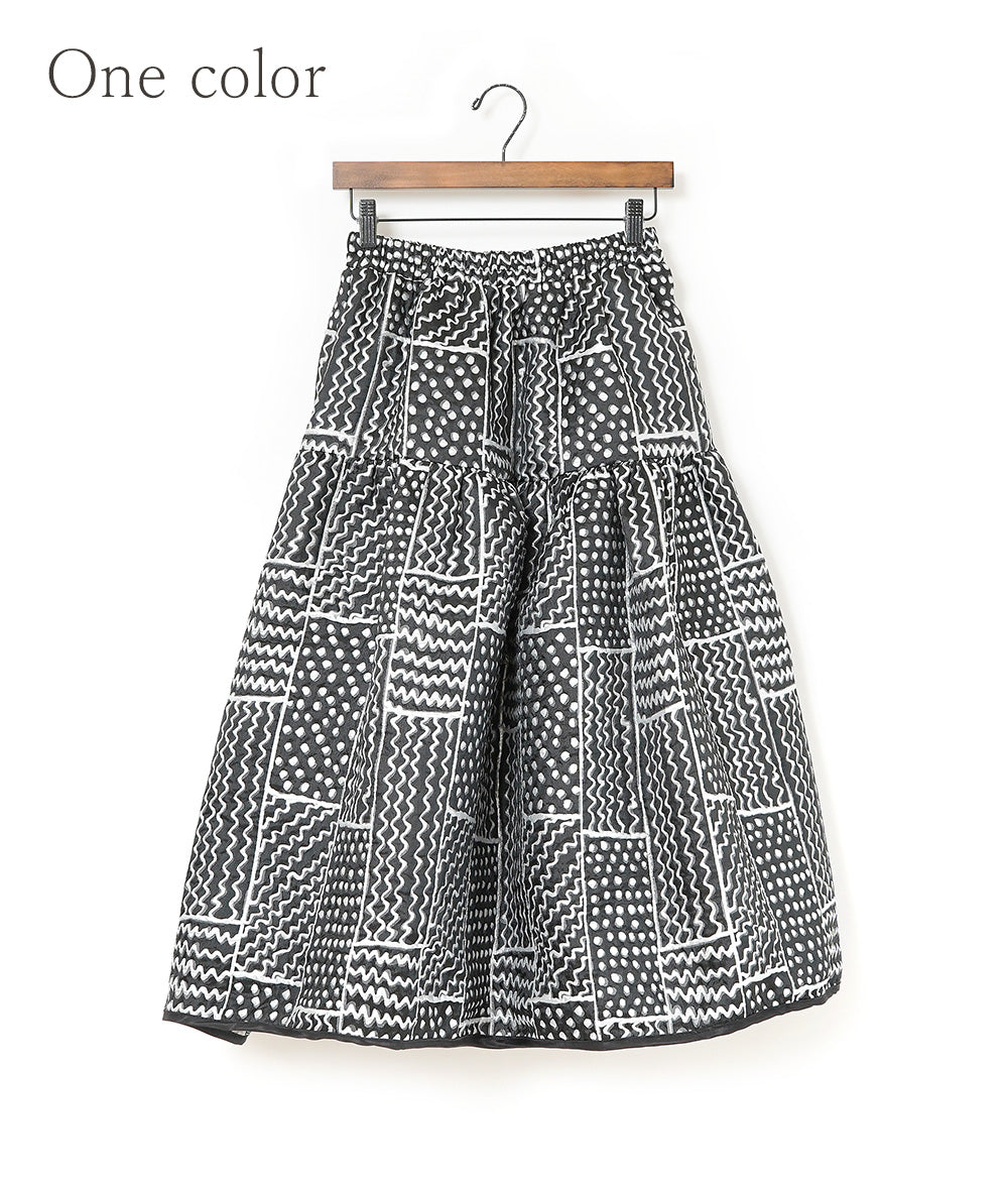 Mixed skirt with plenty of volume