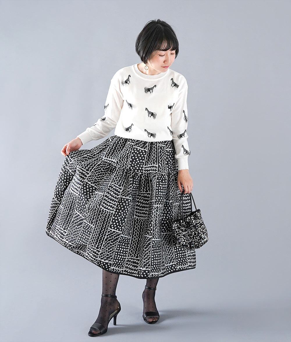 Mixed skirt with plenty of volume