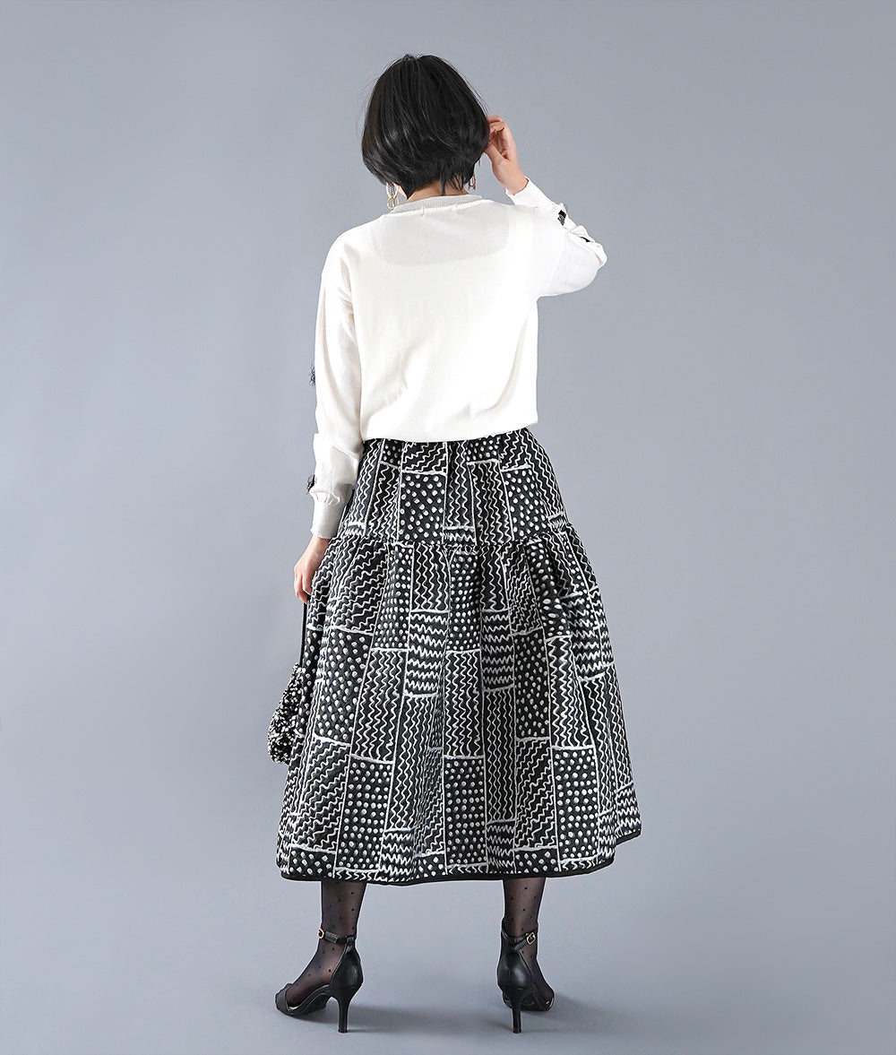Mixed skirt with plenty of volume