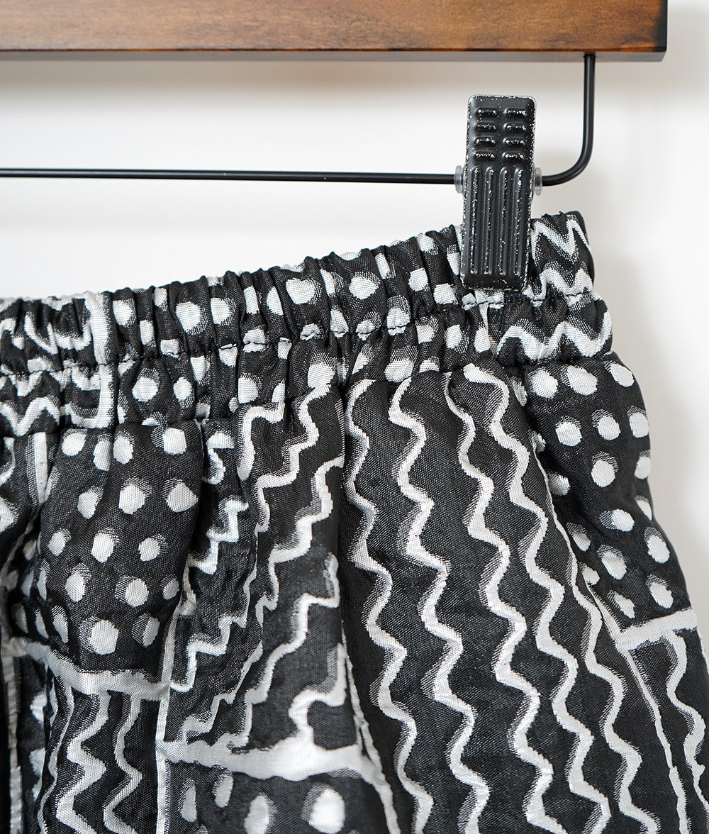 Mixed skirt with plenty of volume