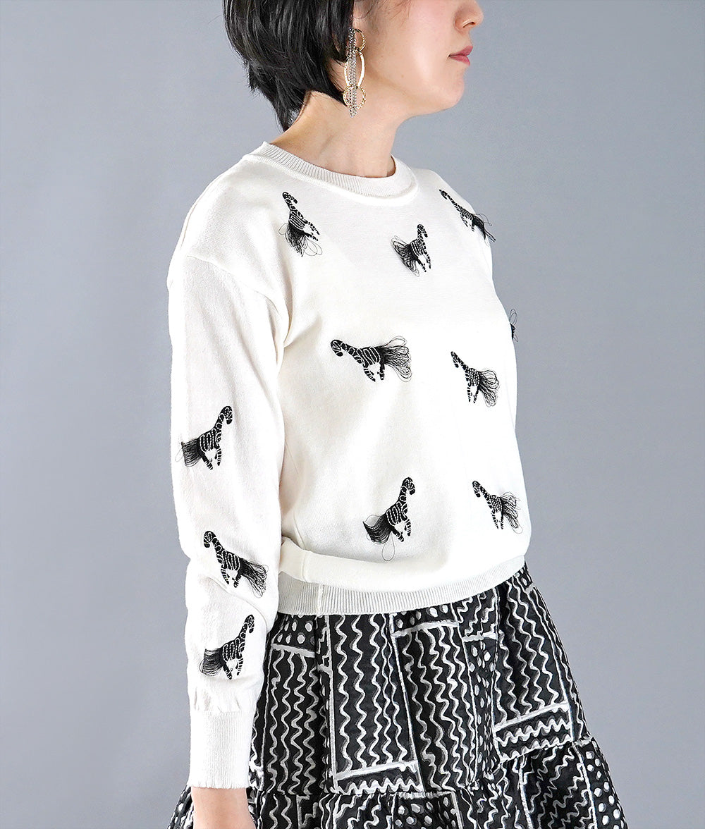 【SALE】Funny knit with zebra embroidery