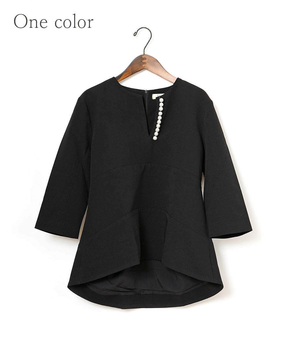 Feminine formal blouse with pearls