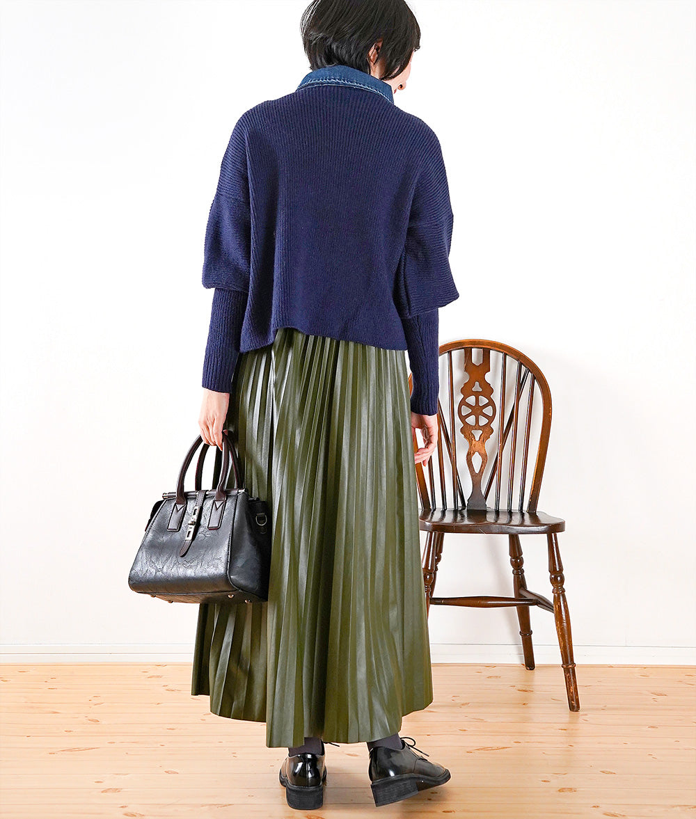 Smoky khaki eco-leather pleated skirt