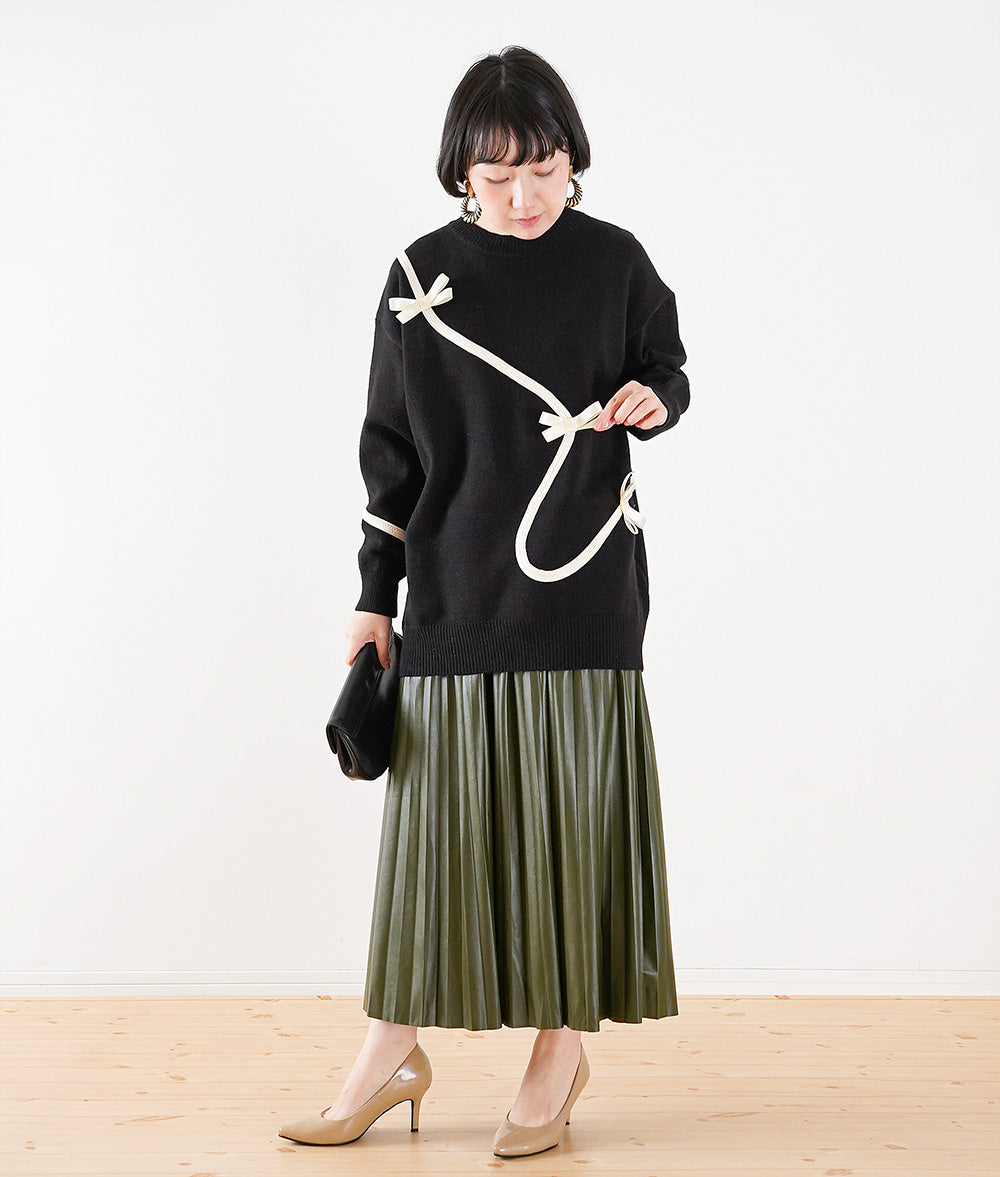 Smoky khaki eco-leather pleated skirt