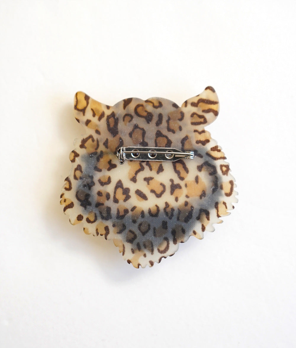 Brooch with tiger motif
