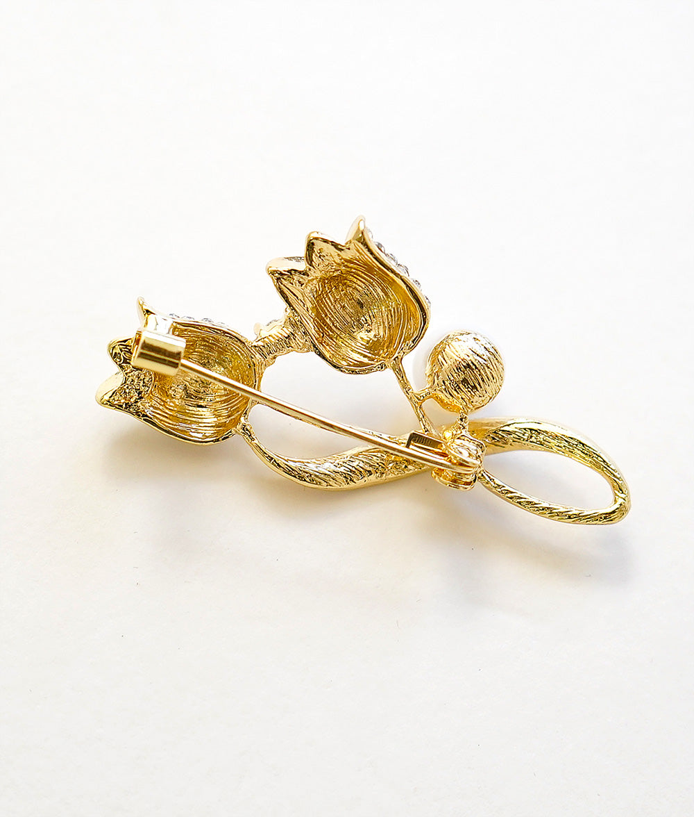 Brooch with pretty tulips