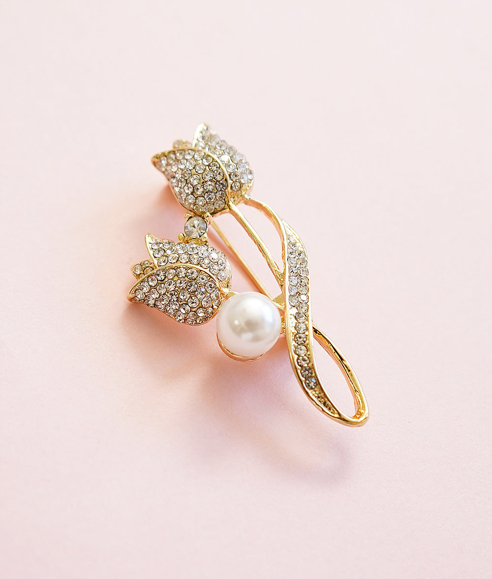 Brooch with pretty tulips