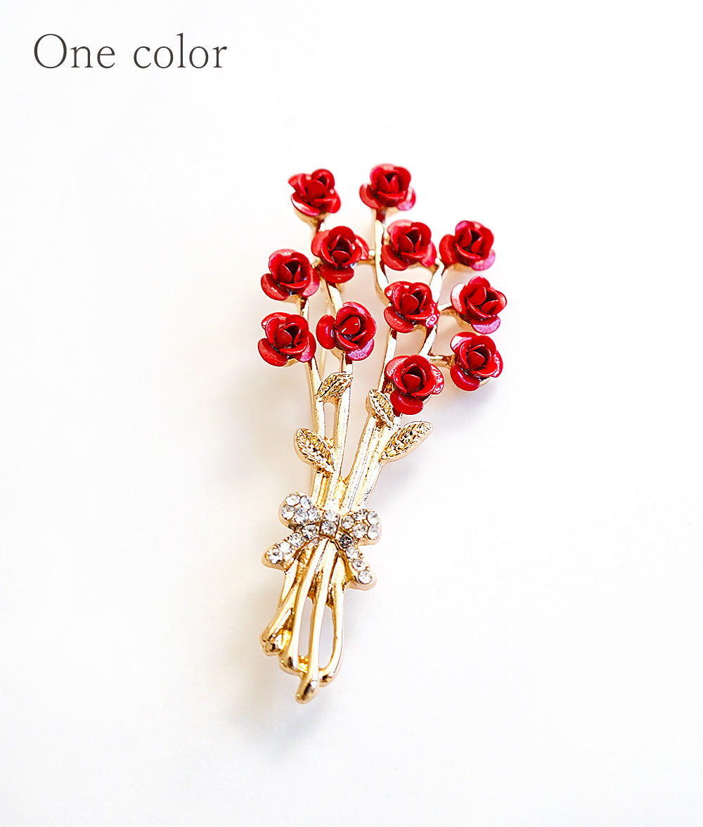 Gorgeous rose bouquet brooch