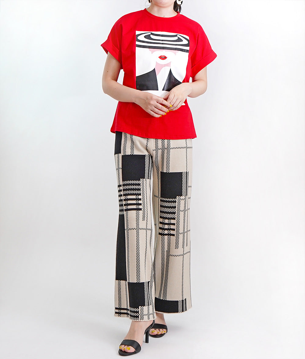 【SALE】Retro poster-like print T-shirt with vivid colors